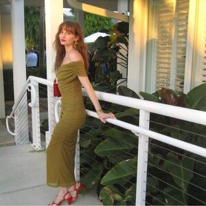 Meet your Posher, Avery